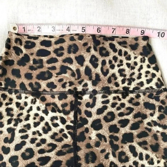 Spiritual Gangster Cheetah 7/8 Legging Size XS - Picture 4 of 16
